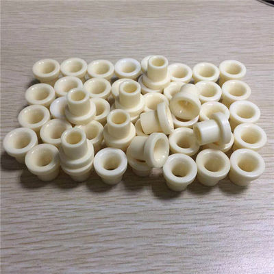 Tubes en céramique de zircone de la haute précision 6.0g/cm3 ZrO2 baguant la douille