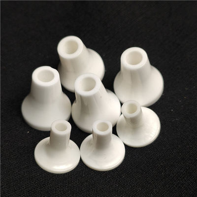 Bec en céramique poli 15kv/Mm 1550C 2600C de zircone de haute précision