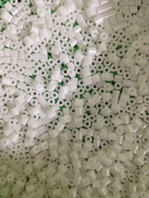 Tubes en céramique de zircone de la haute précision 6.0g/cm3 ZrO2 baguant la douille