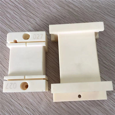 plat en céramique de zircone de précision usiné par tour de commande numérique par ordinateur de rectangle