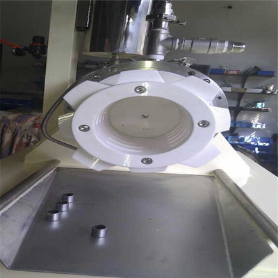 Haut cylindre en céramique de la zircone 5500MPa 1300HV ZrO2 de précision