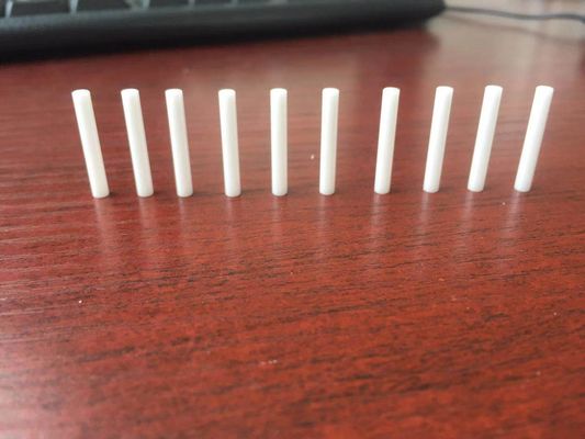 Haut poli peu de zircone Rods en céramique 5500Mpa de la tolérance 1550C