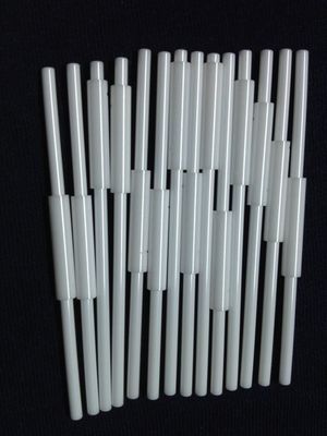 Le yttrium a stabilisé 1300HV la zircone blanche Rods en céramique Rod en céramique poreux
